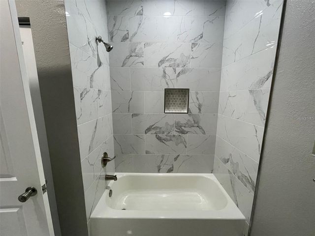 634 NE 15TH TERRACE, Gainesville, FL 32641