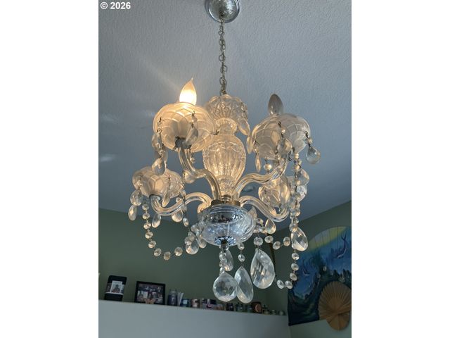 695 MARY Dr, Molalla, OR 97038