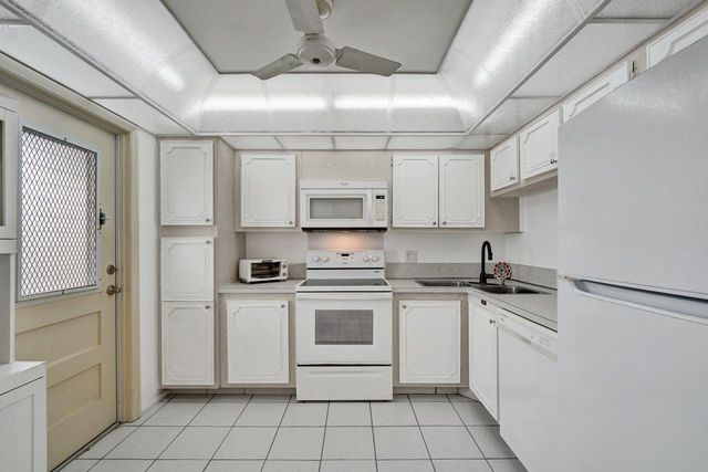 1501 S Ocean Boulevard 301, Pompano Beach, FL 33062