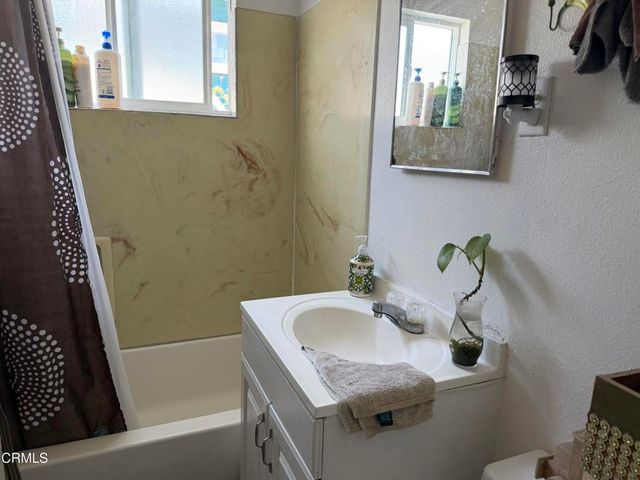 321 Walnut Street, Santa Paula, CA 93060