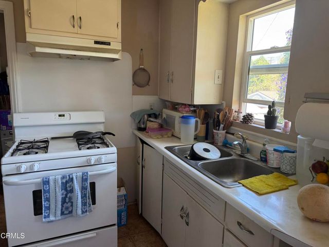 321 Walnut Street, Santa Paula, CA 93060