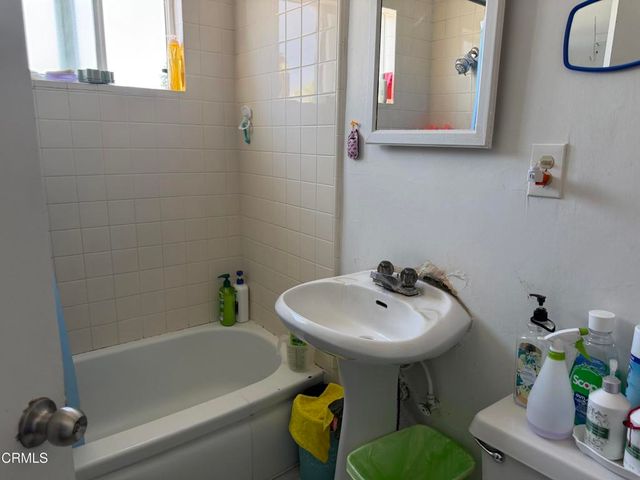 321 Walnut Street, Santa Paula, CA 93060