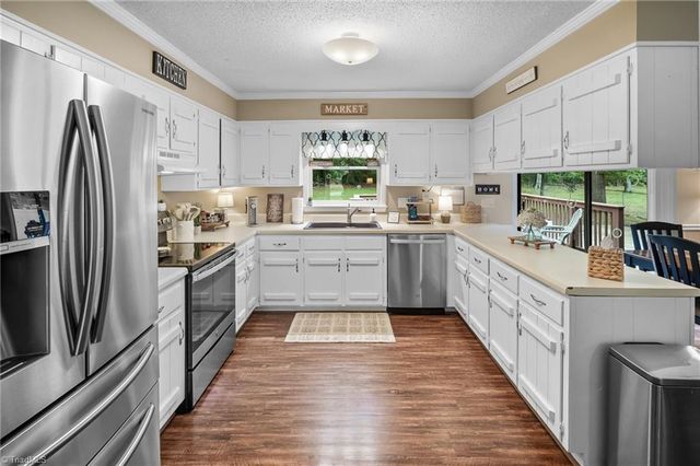 1025 Springwood Lane, Archdale, NC 27263