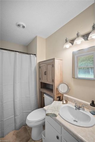 1025 Springwood Lane, Archdale, NC 27263