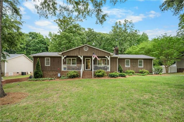 1025 Springwood Lane, Archdale, NC 27263