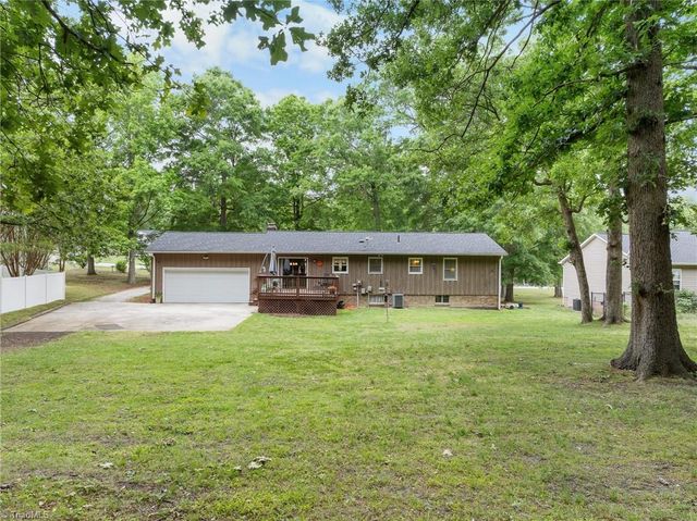 1025 Springwood Lane, Archdale, NC 27263