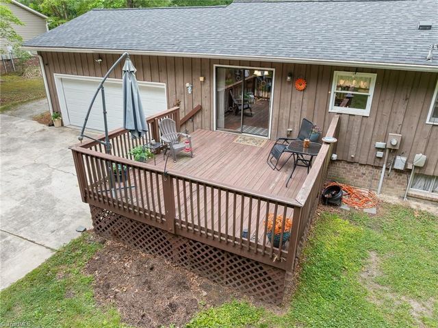 1025 Springwood Lane, Archdale, NC 27263