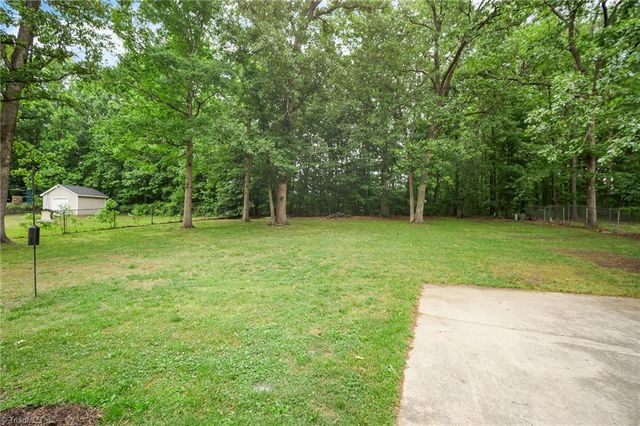 1025 Springwood Lane, Archdale, NC 27263