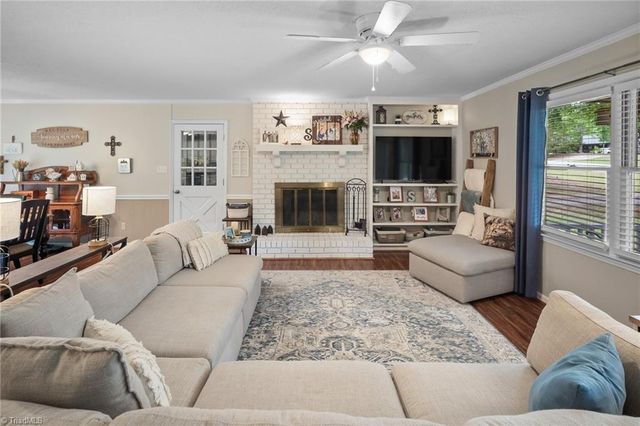 1025 Springwood Lane, Archdale, NC 27263