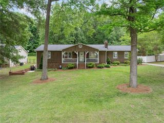 1025 Springwood Lane, Archdale, NC 27263