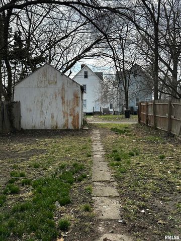 804 E NEBRASKA Avenue, Peoria, IL 61603