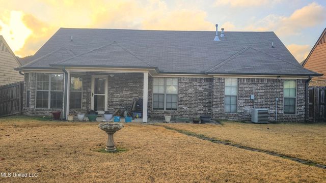 8274 Willow Drive, Southaven, MS 38671