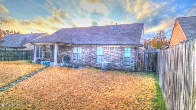 8274 Willow Drive, Southaven, MS 38671