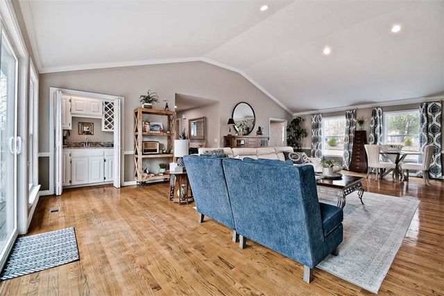 103 S John Lane, Rogers, AR 72756