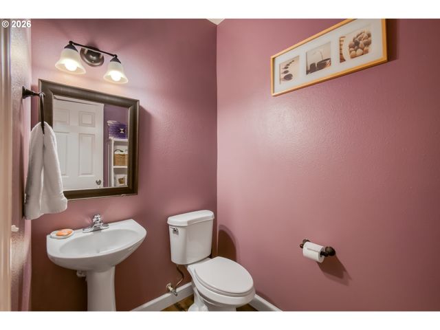 1775 Se LITTLEGEM St, Hillsboro, OR 97123