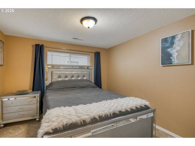 1775 Se LITTLEGEM St, Hillsboro, OR 97123