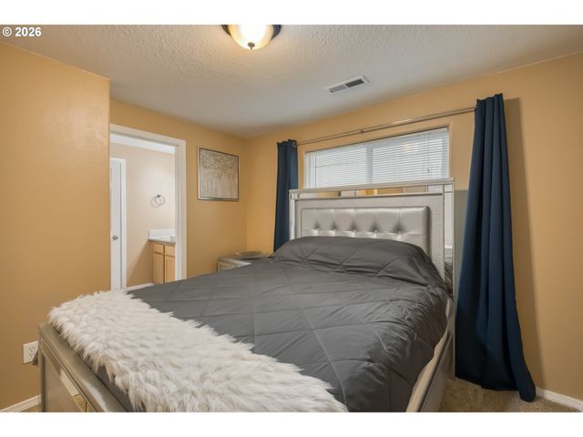 1775 Se LITTLEGEM St, Hillsboro, OR 97123