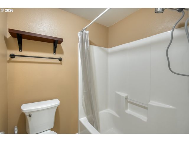 1775 Se LITTLEGEM St, Hillsboro, OR 97123