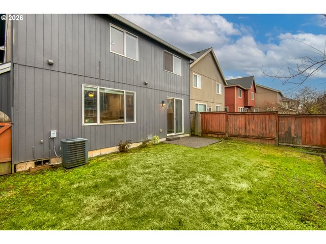 1775 Se LITTLEGEM St, Hillsboro, OR 97123