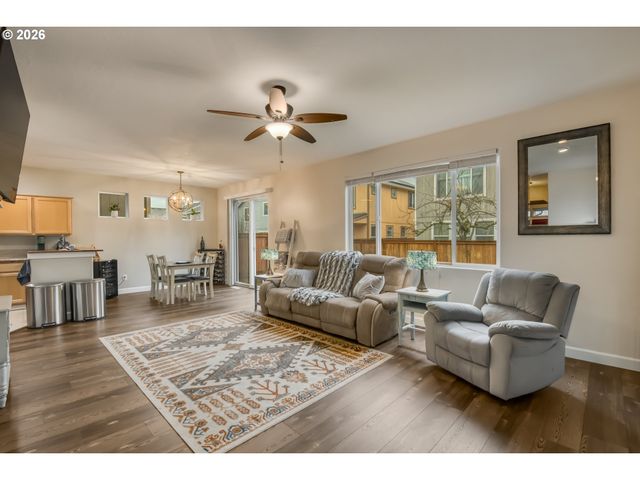 1775 Se LITTLEGEM St, Hillsboro, OR 97123