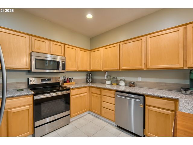 1775 Se LITTLEGEM St, Hillsboro, OR 97123