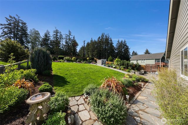 1348 Sunrise Estates Place, Camano Island, WA 98282