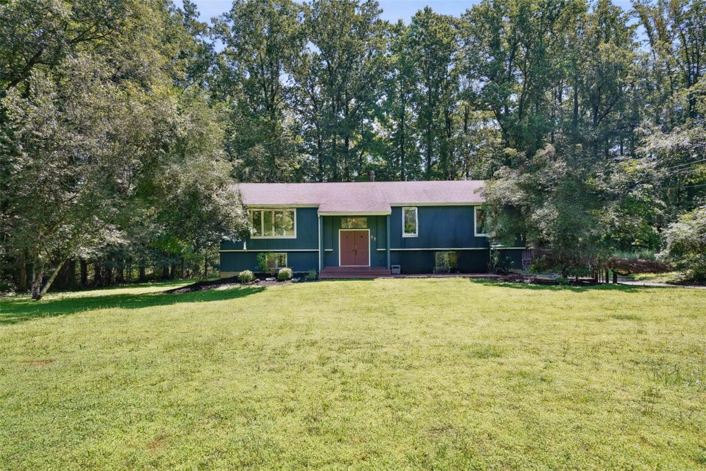 37 Shady Brook Lane, Cortlandt Manor, NY 10567