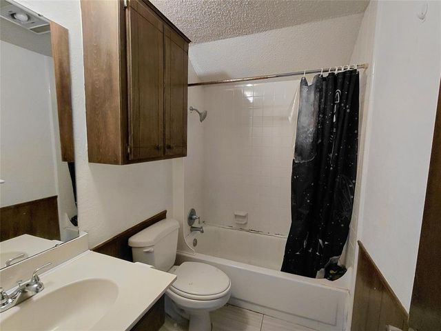 9105 Pebble Lane, Oklahoma City, OK 73132