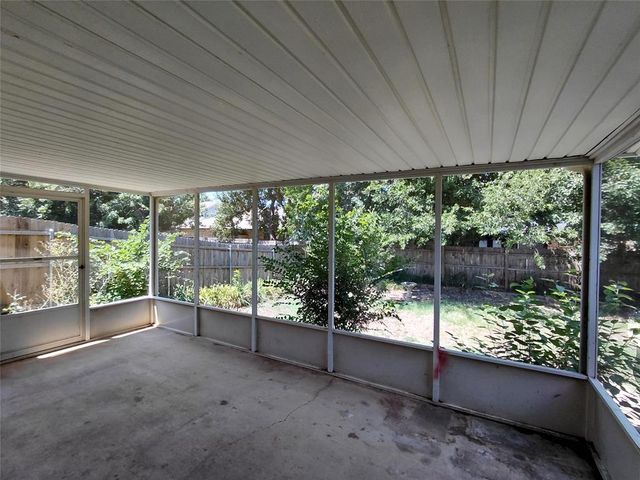 9105 Pebble Lane, Oklahoma City, OK 73132