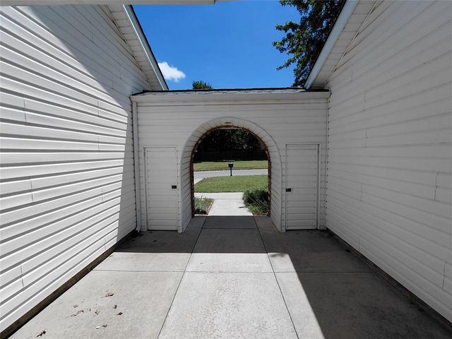 9105 Pebble Lane, Oklahoma City, OK 73132