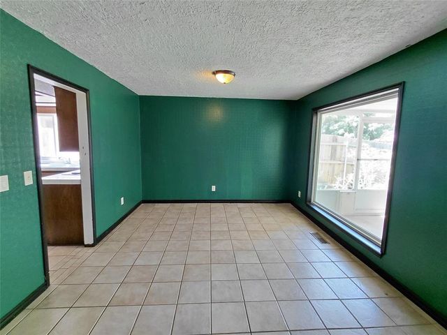 9105 Pebble Lane, Oklahoma City, OK 73132