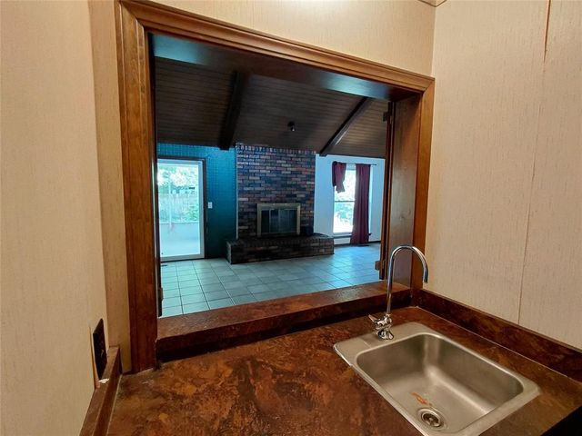 9105 Pebble Lane, Oklahoma City, OK 73132