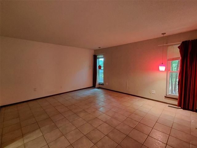 9105 Pebble Lane, Oklahoma City, OK 73132