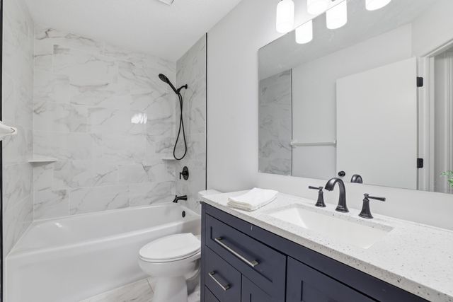 117 117th Avenue NW, Coon Rapids, MN 55448