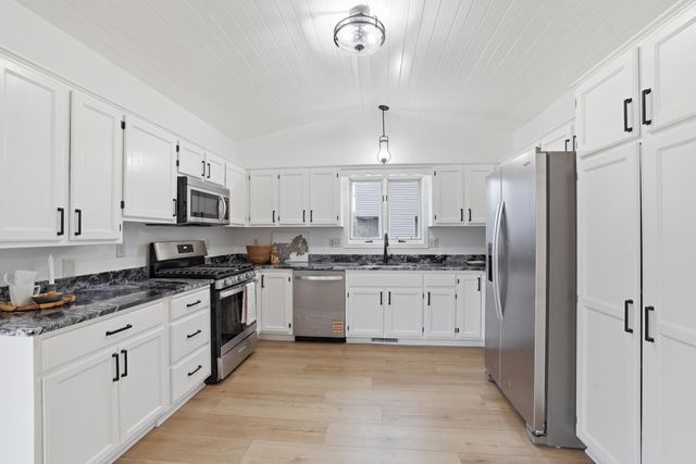 117 117th Avenue NW, Coon Rapids, MN 55448