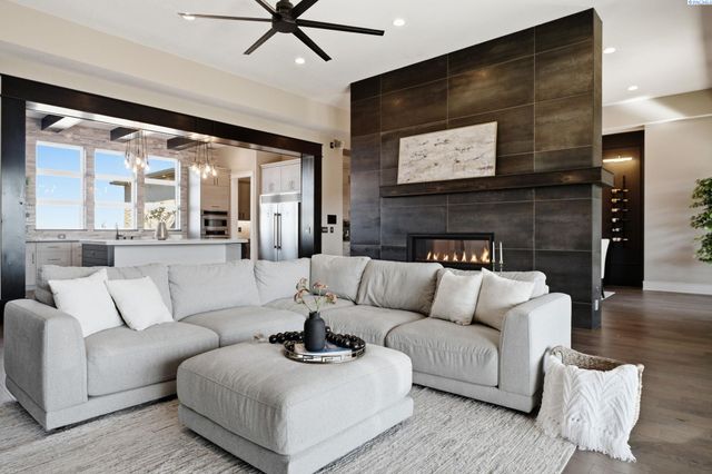 946 Heidel Ct, Richland, WA 99352