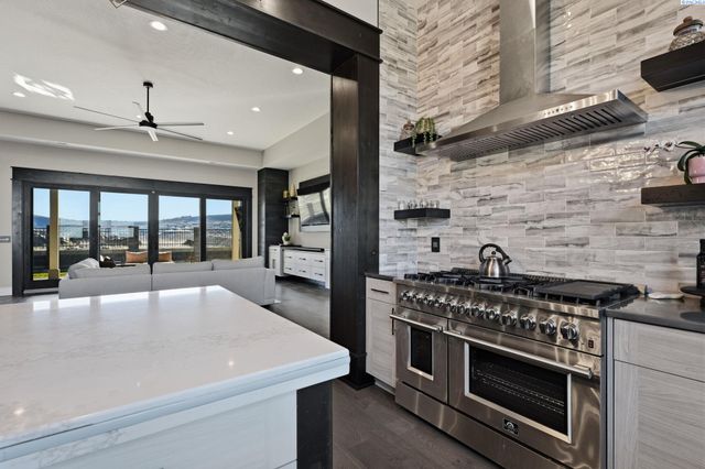 946 Heidel Ct, Richland, WA 99352