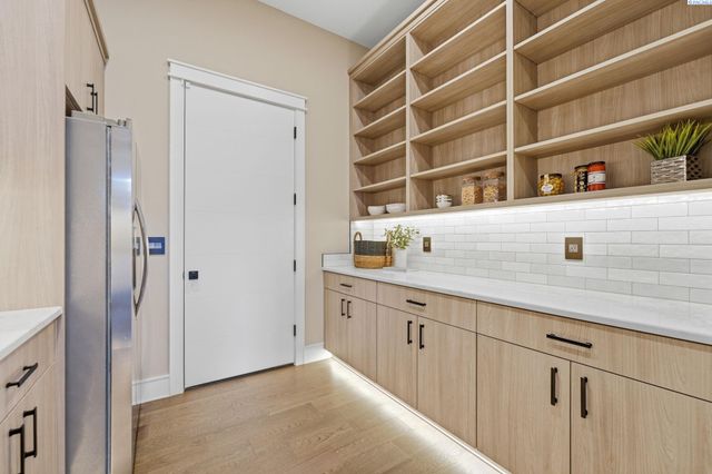 946 Heidel Ct, Richland, WA 99352