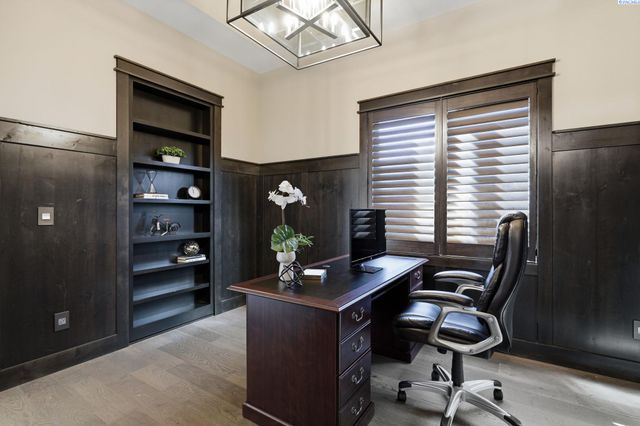 946 Heidel Ct, Richland, WA 99352