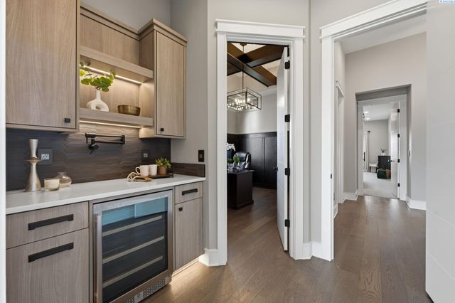 946 Heidel Ct, Richland, WA 99352