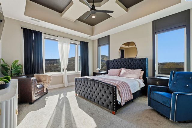 946 Heidel Ct, Richland, WA 99352