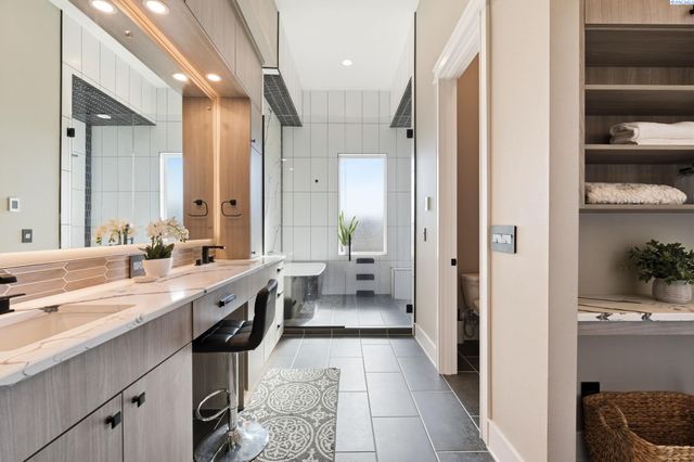 946 Heidel Ct, Richland, WA 99352