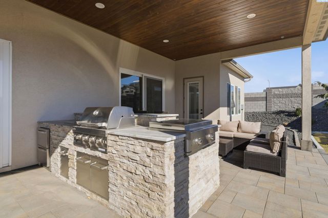 946 Heidel Ct, Richland, WA 99352