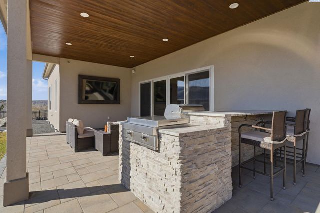 946 Heidel Ct, Richland, WA 99352