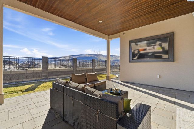 946 Heidel Ct, Richland, WA 99352