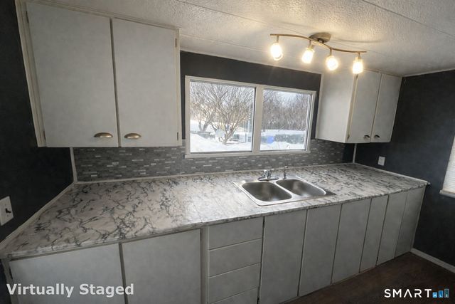 2 Montauk Road, East Hartford, CT 06118