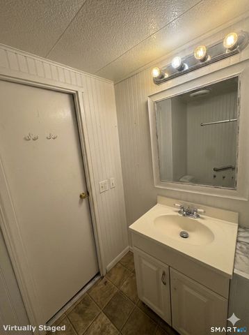 2 Montauk Road, East Hartford, CT 06118