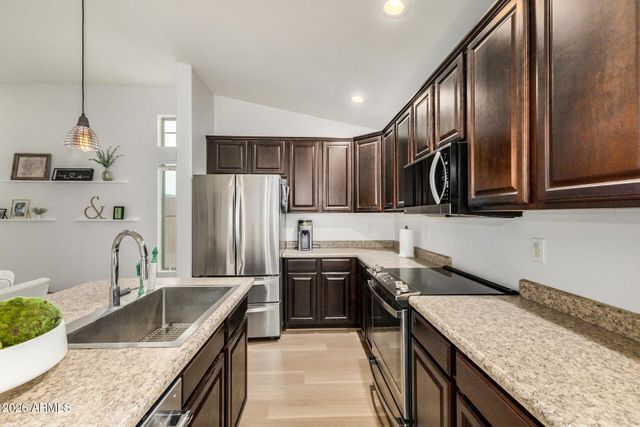 2725 E MINE CREEK Road 1101, Phoenix, AZ 85024