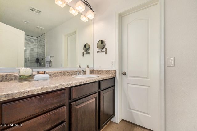 2725 E MINE CREEK Road 1101, Phoenix, AZ 85024