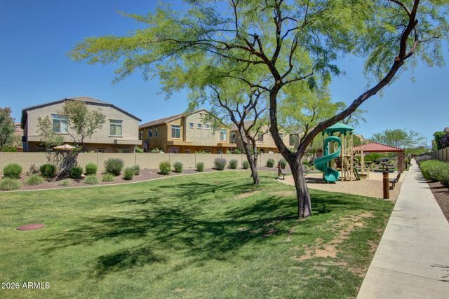 2725 E MINE CREEK Road 1101, Phoenix, AZ 85024